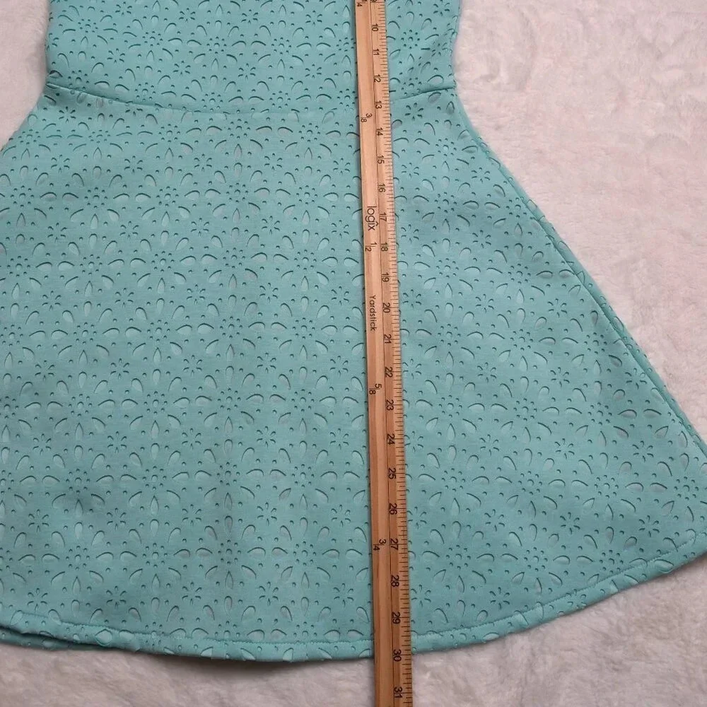 The Childrens Place Dress Daisy Floral Sz L 10/12 Laser Cut Party Coquette - Picture 14 of 16